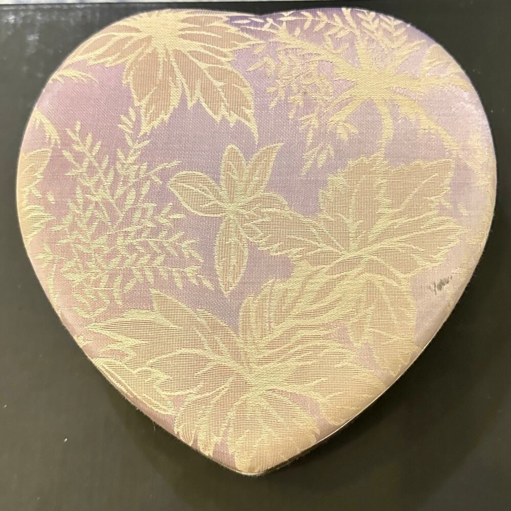 VTG Mundi Jewelry Presentation Travel Box Lavender Cream Damask Heart Brocade
